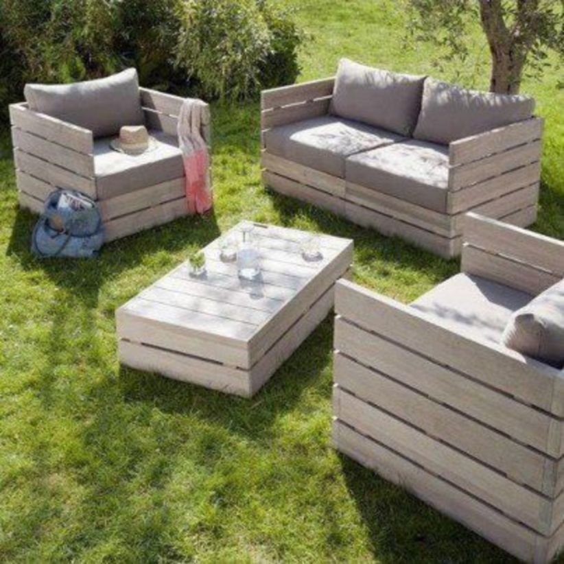 Easy pallet furniture projects for beginners 43