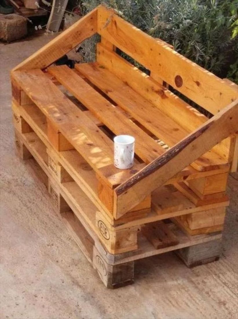 Easy pallet furniture projects for beginners 47