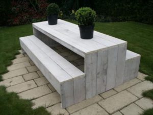 Furniture pallet projects you can diy for your home 27
