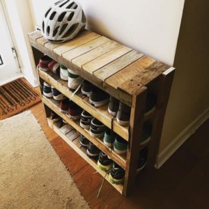 Furniture pallet projects you can diy for your home 35