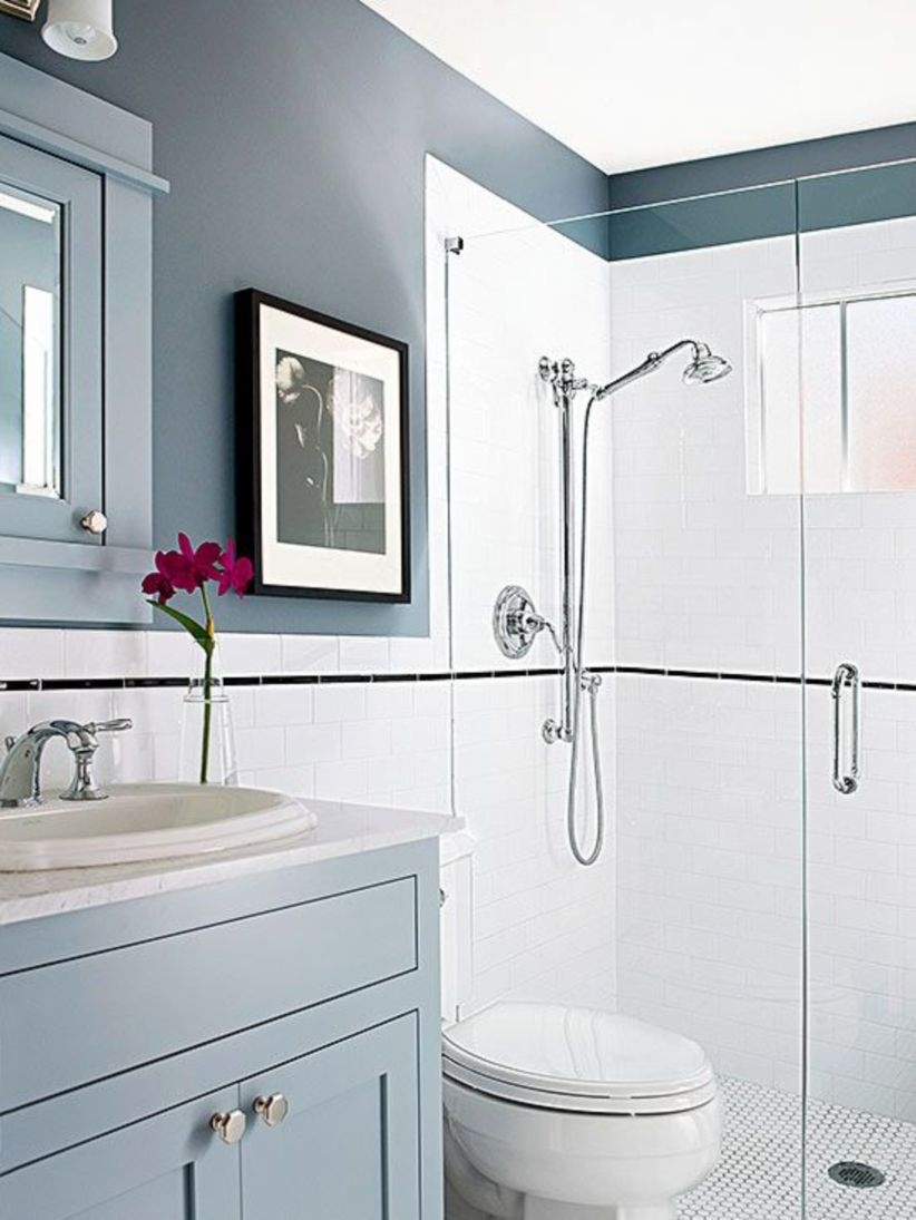 Half wall shower for your small bathroom design ideas 05