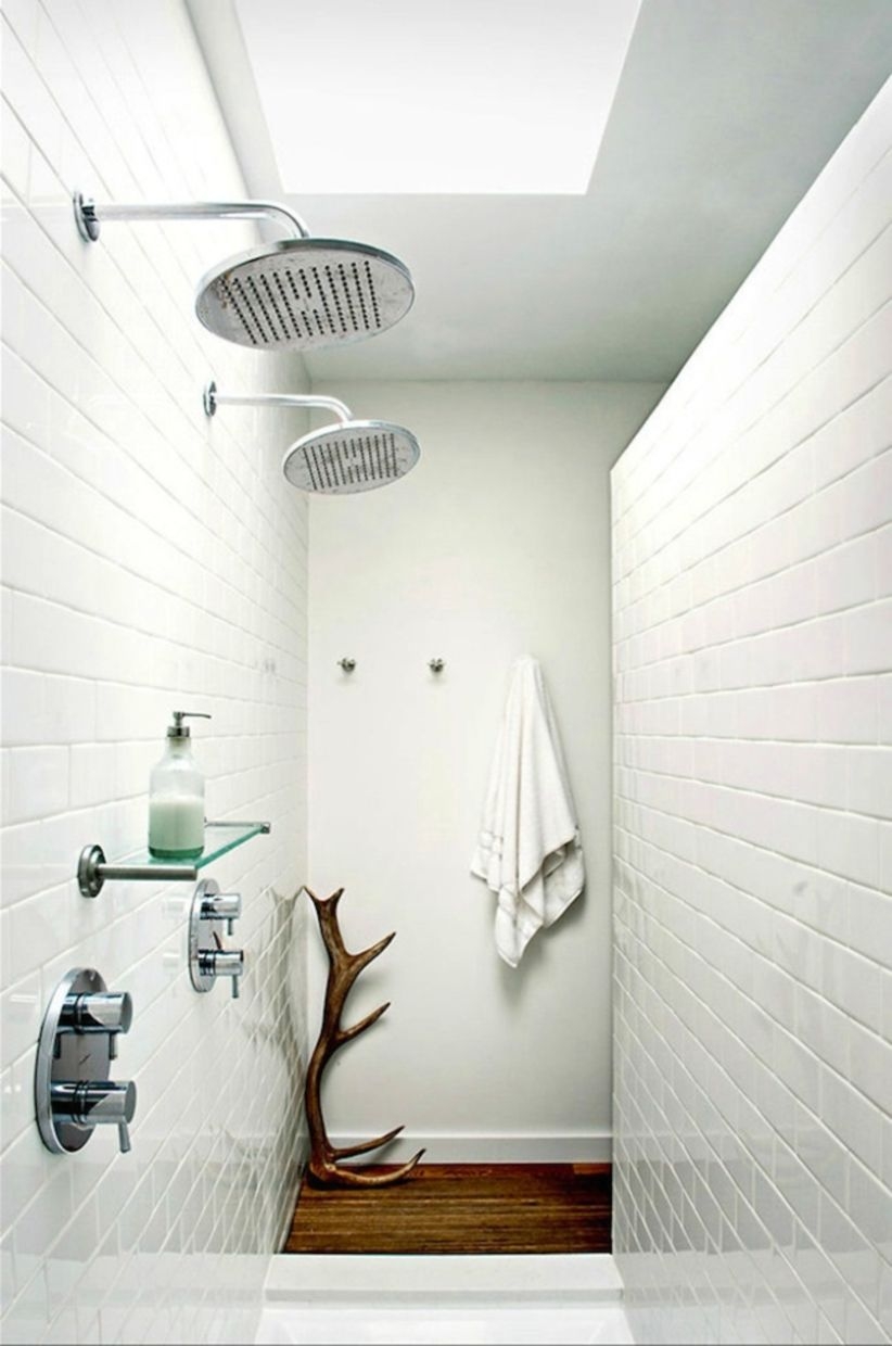 Half wall shower for your small bathroom design ideas 11