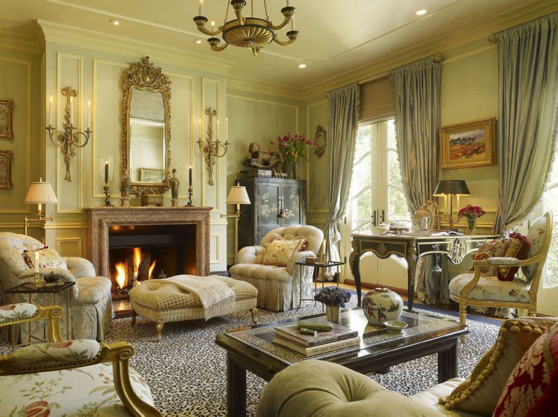 High ceilings accent wall with traditional and classic look 04