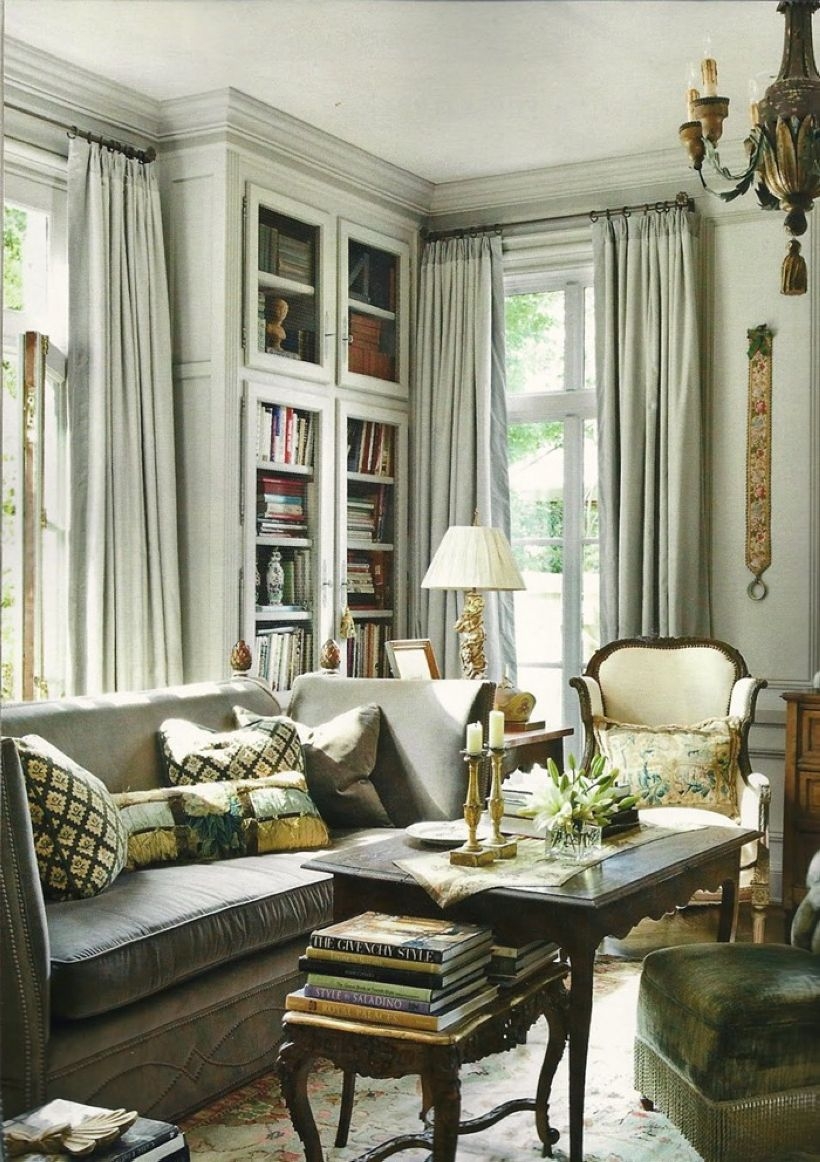 High ceilings accent wall with traditional and classic look 14