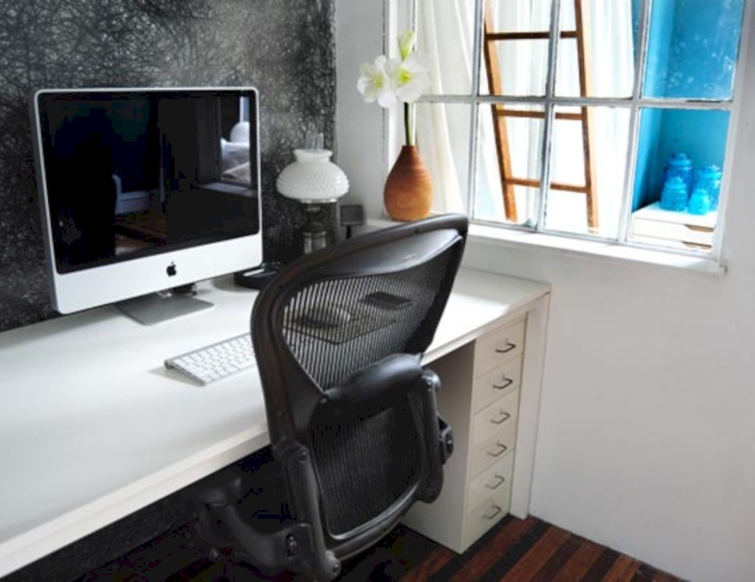 Neat and clean minimalist workspace design ideas for your home 30