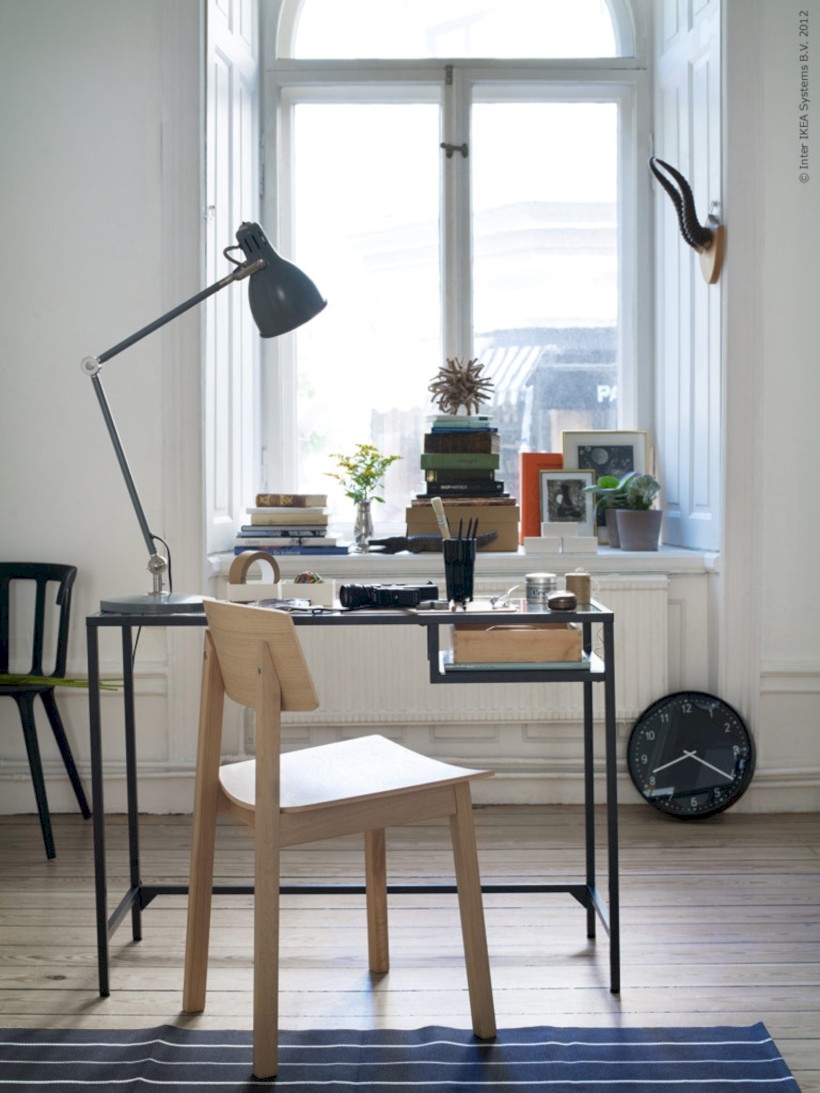 Neat and clean minimalist workspace design ideas for your home 36