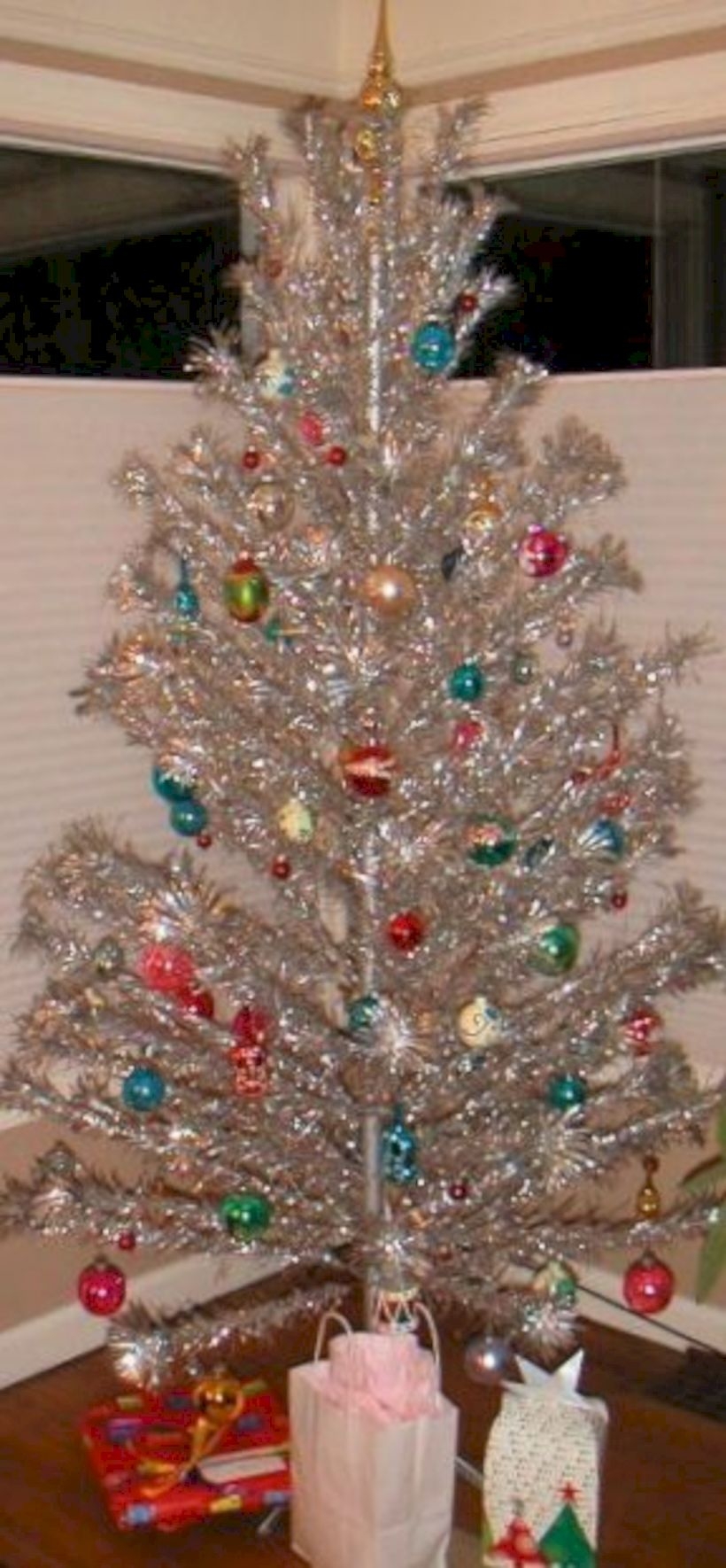 Non-traditional christmas tree to give to your home 33