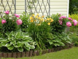 Outdoor garden decor landscaping flower beds ideas 06