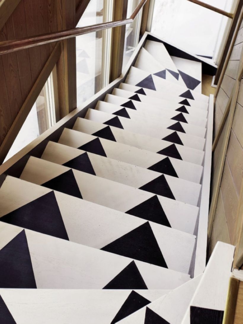 Painted staircase ideas which make your stairs look new 07