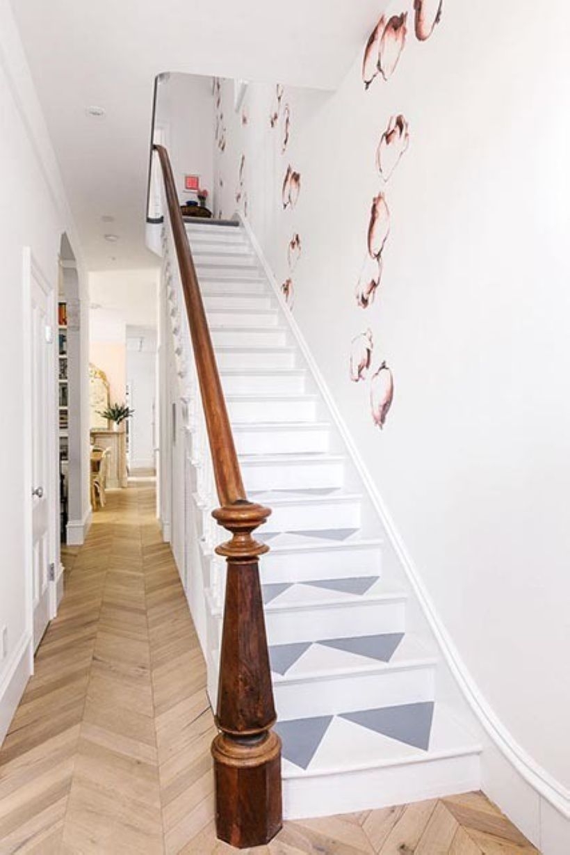 Painted staircase ideas which make your stairs look new 20