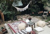 Shabby chic and bohemian garden ideas 01