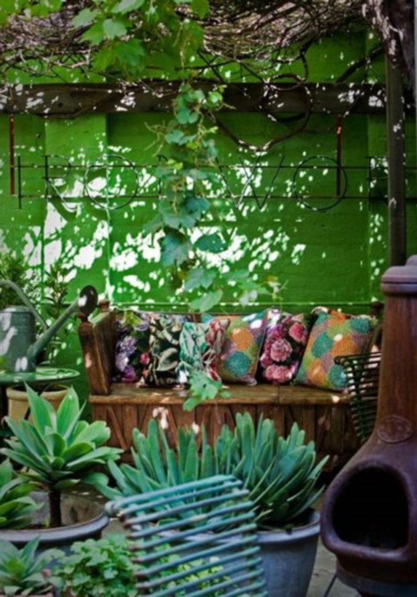 Shabby chic and bohemian garden ideas 24