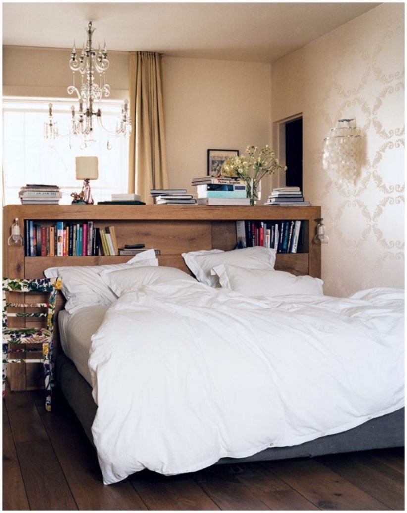 Stunning bookshelves ideas for bedroom decoration 25