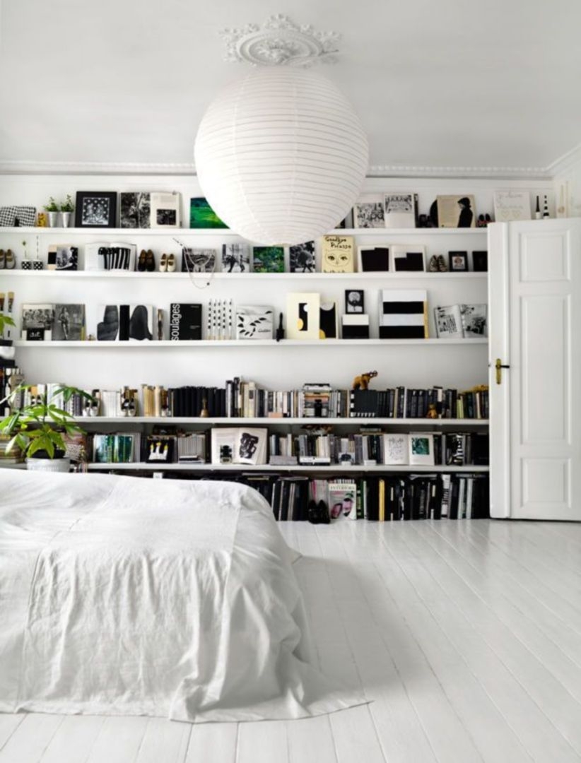 Stunning bookshelves ideas for bedroom decoration 26
