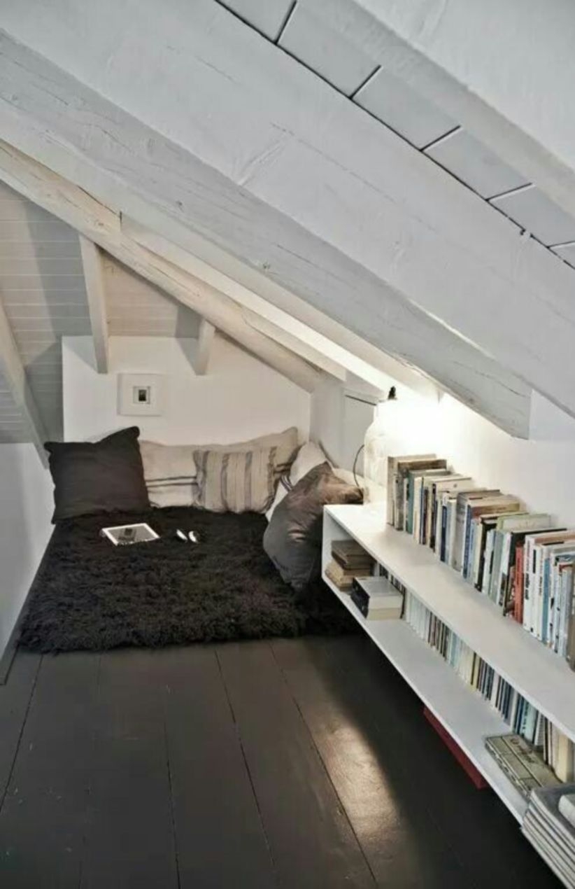 Stunning bookshelves ideas for bedroom decoration 31