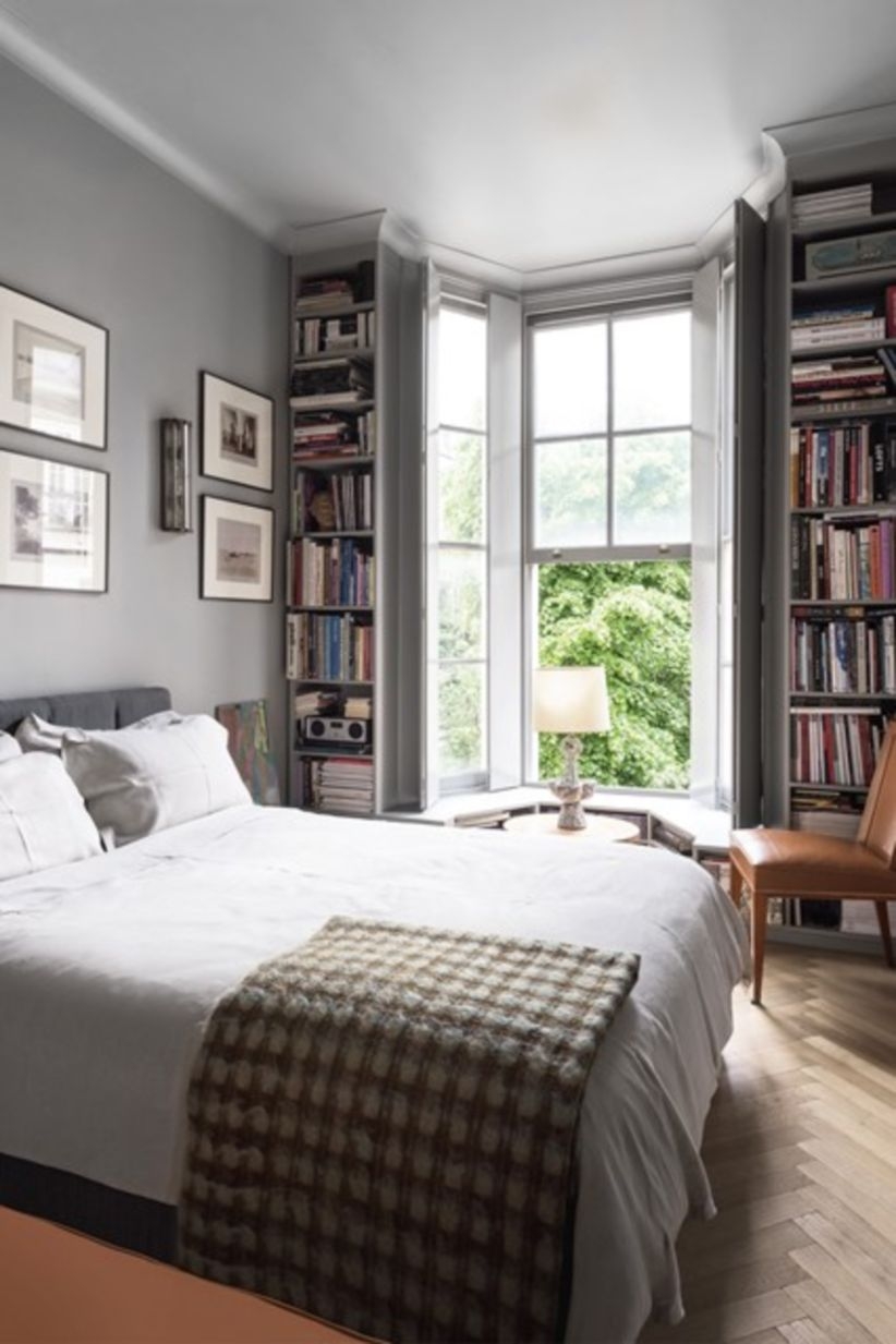 Stunning bookshelves ideas for bedroom decoration 34