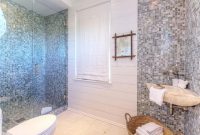 Stunning mosaic tiled wall for your bathroom 27
