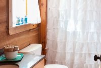 Stunning wood accents to refresh your bathroom 17