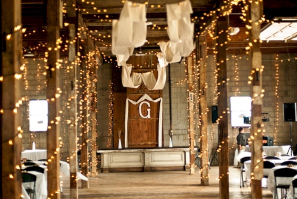 Twinkly ways to light up your home with christmas fairy light 17