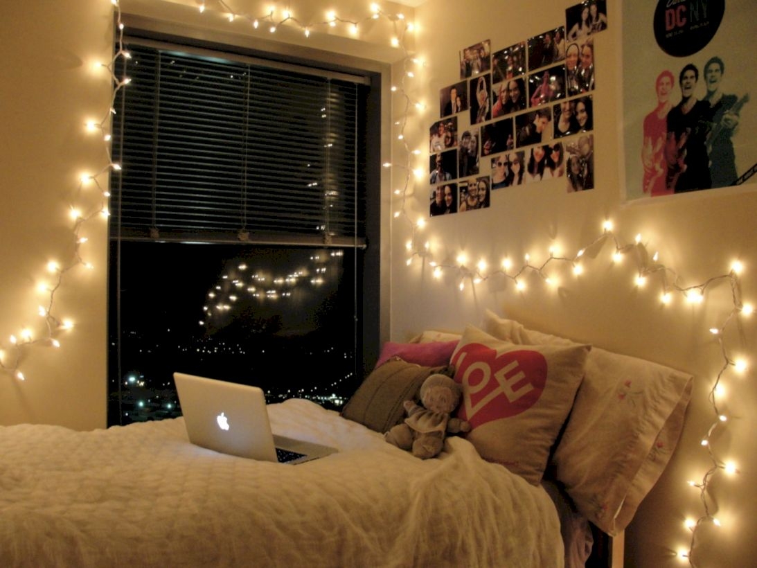 Twinkly ways to light up your home with christmas fairy light 29