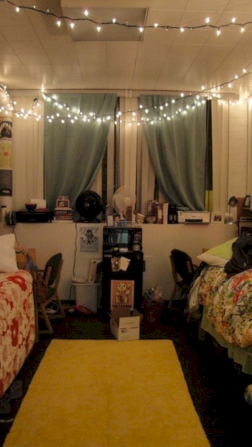 Twinkly ways to light up your home with christmas fairy light 32