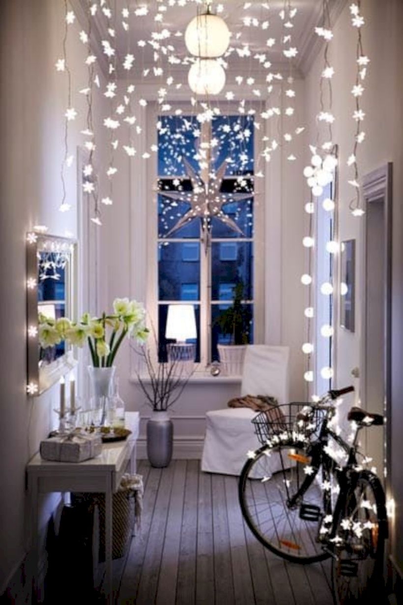 Twinkly ways to light up your home with christmas fairy light 34