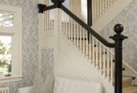 Ways to decorate with chandelier over the stairs 42