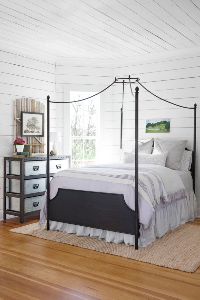 Ways to incorporate shiplap into your home 38