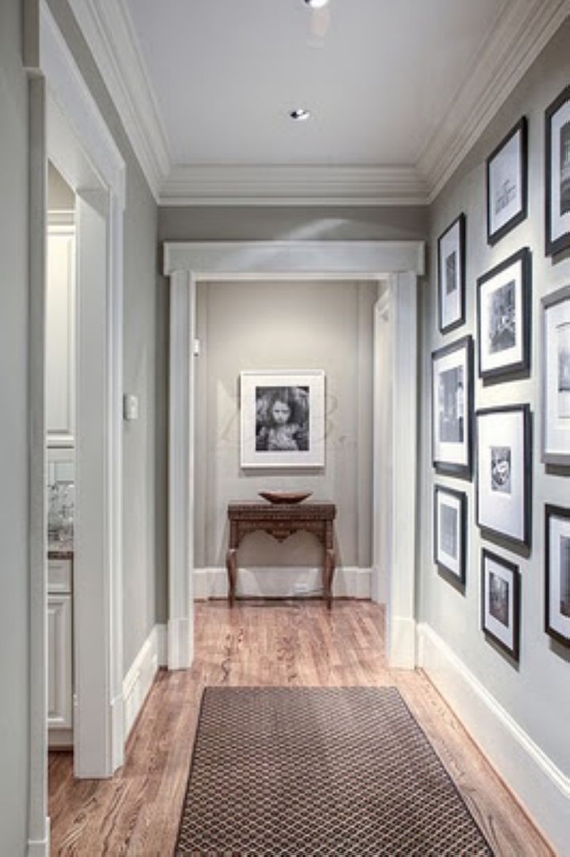 White wall and picture frames in hallway decorating ideas 21