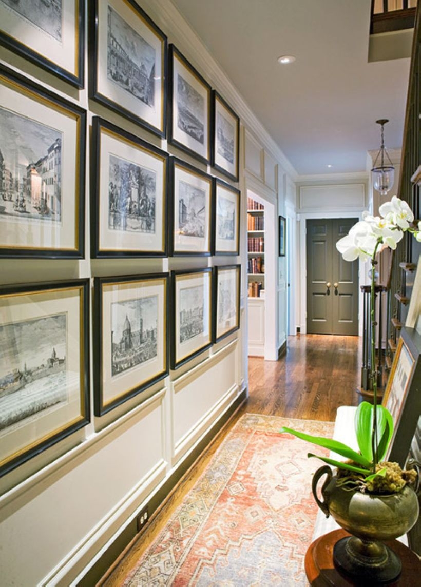 White wall and picture frames in hallway decorating ideas 23