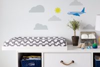 4 meja-atau-tempat-mengganti-kamar-bayi-2045799536-1510875029768