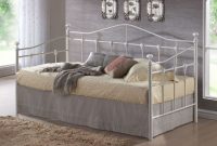 9 day-beds