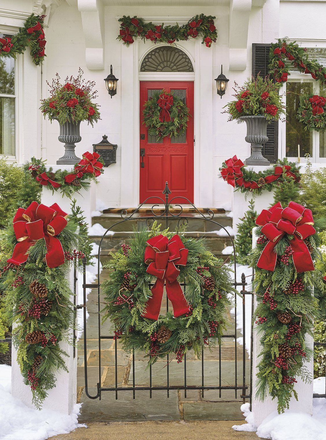 Adorable christmas porch décoration ideas 44