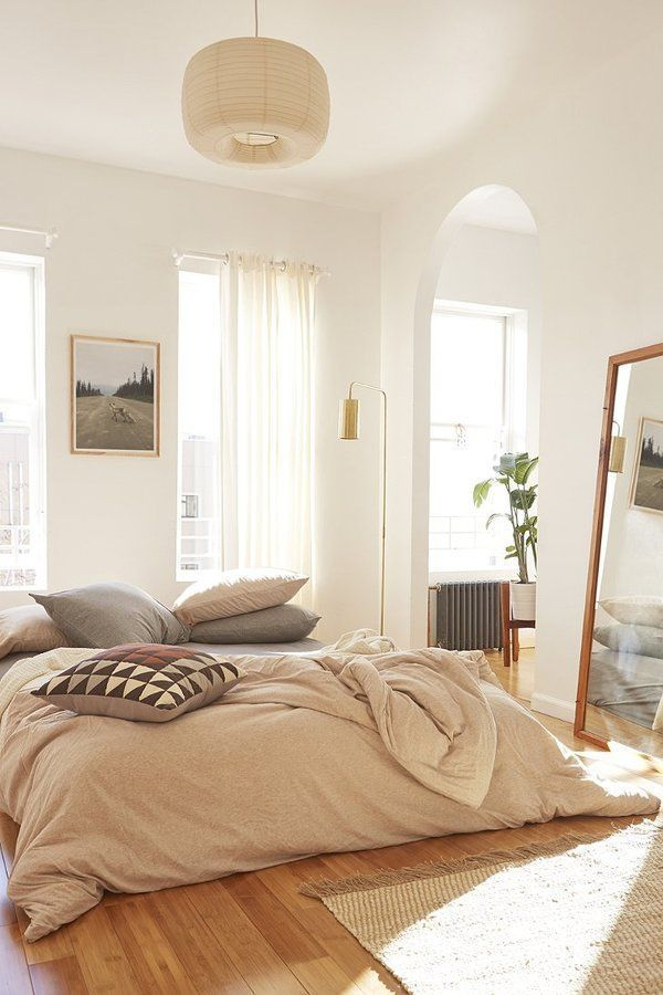Classic and vintage farmhouse bedroom ideas 10