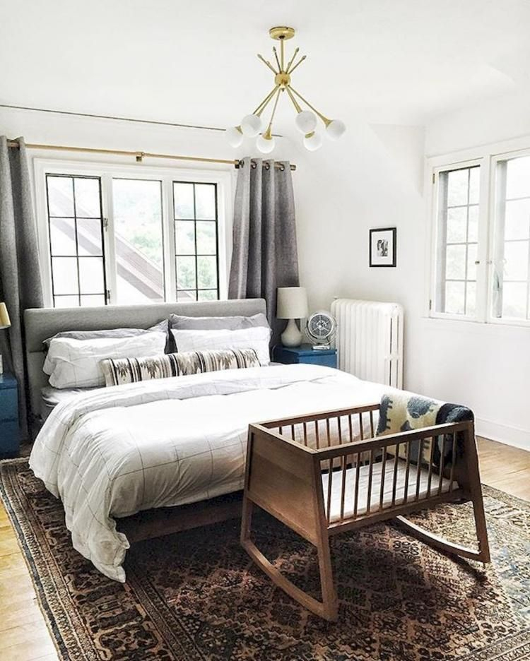 Classic and vintage farmhouse bedroom ideas 19