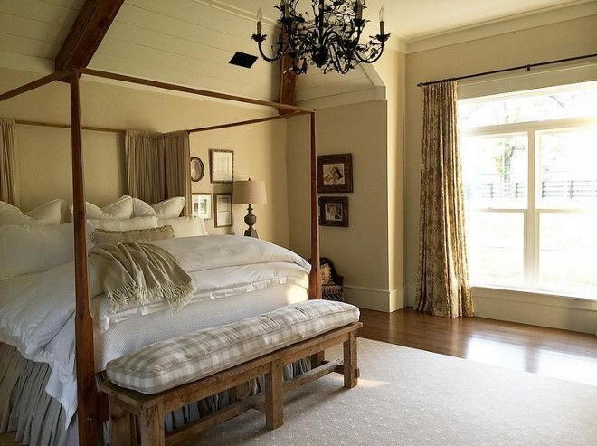 Classic and vintage farmhouse bedroom ideas 25