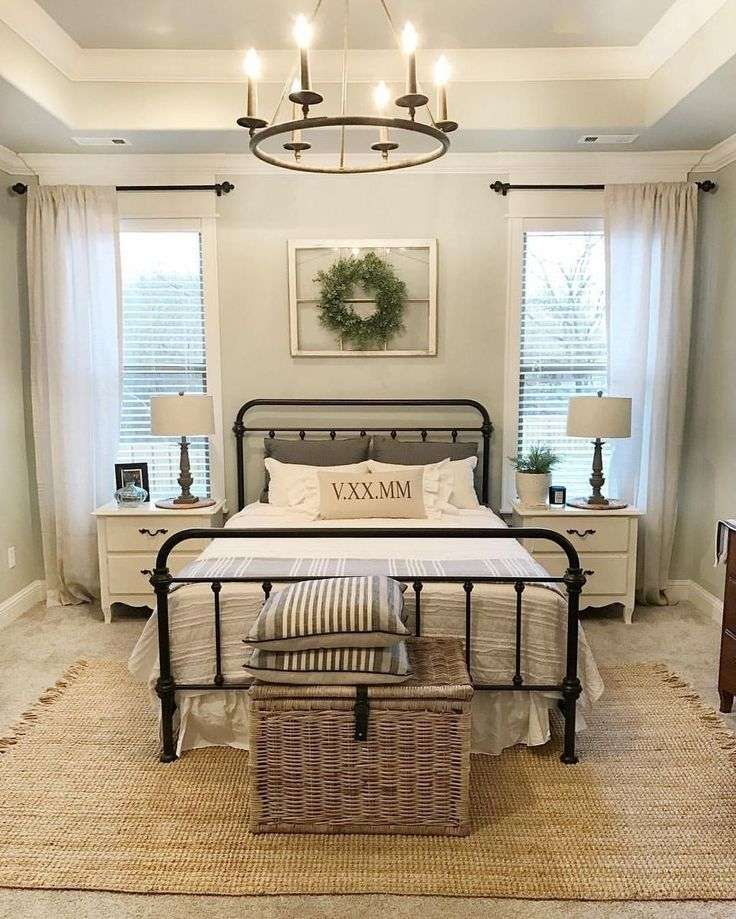 Classic and vintage farmhouse bedroom ideas 29
