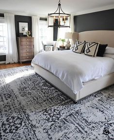 Classic and vintage farmhouse bedroom ideas 33