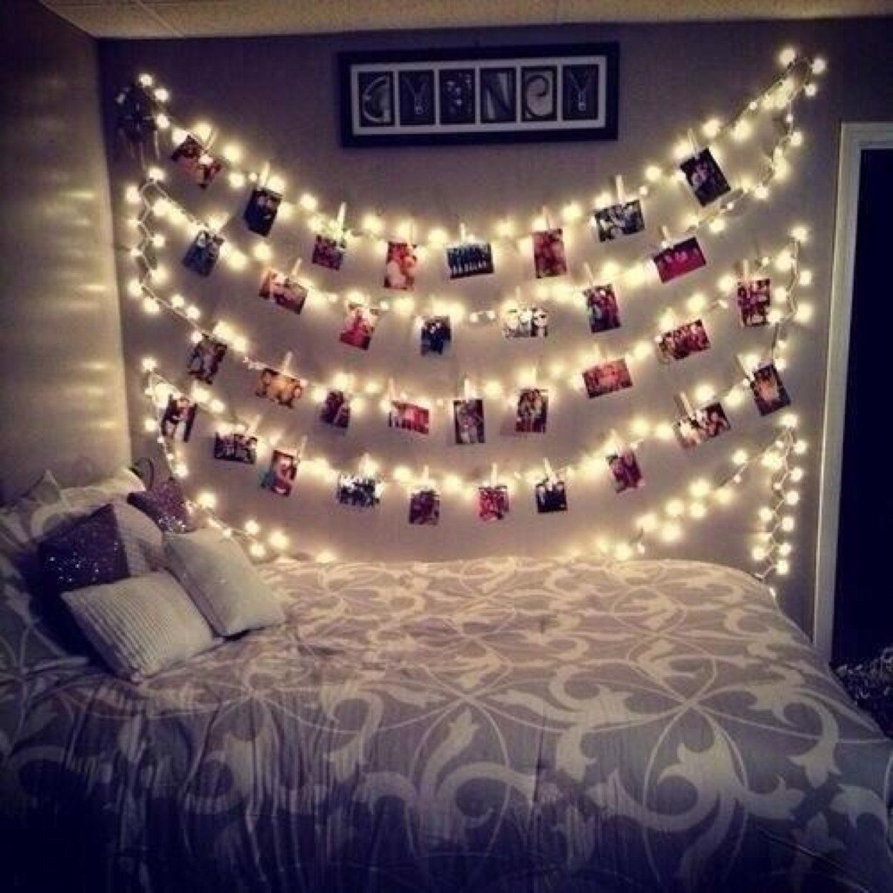 Awesome string light ideas for bedroom 12