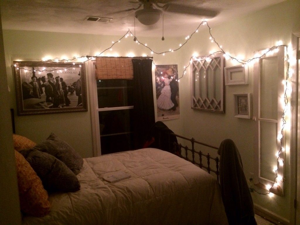 Awesome string light ideas for bedroom 52