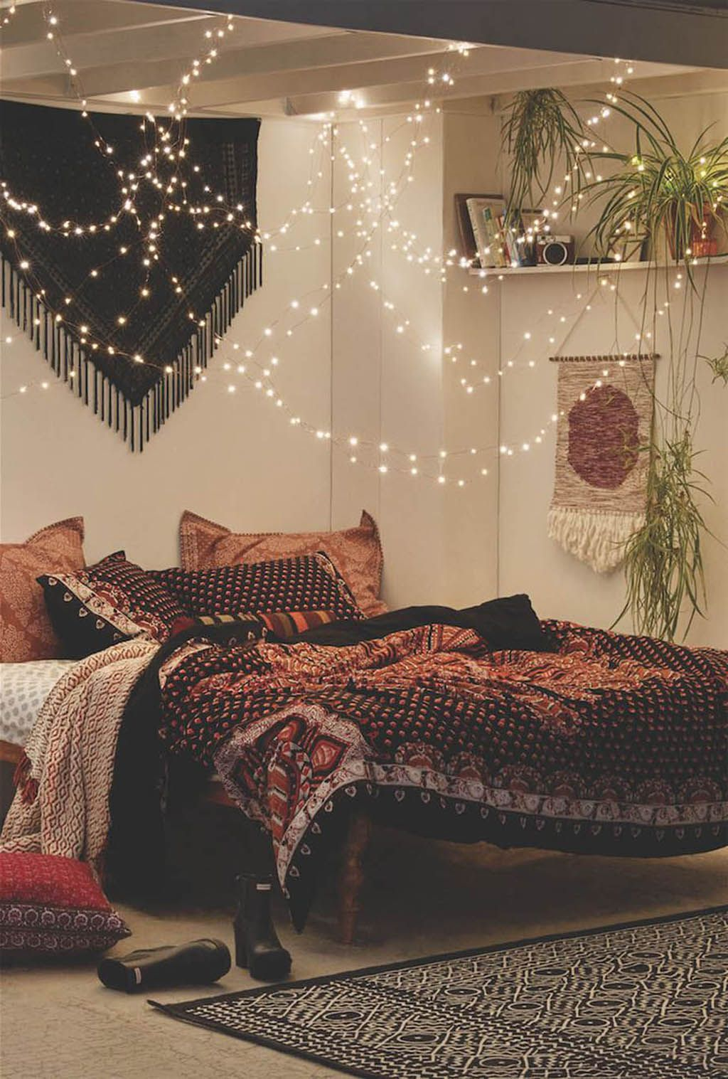 Awesome string light ideas for bedroom 53