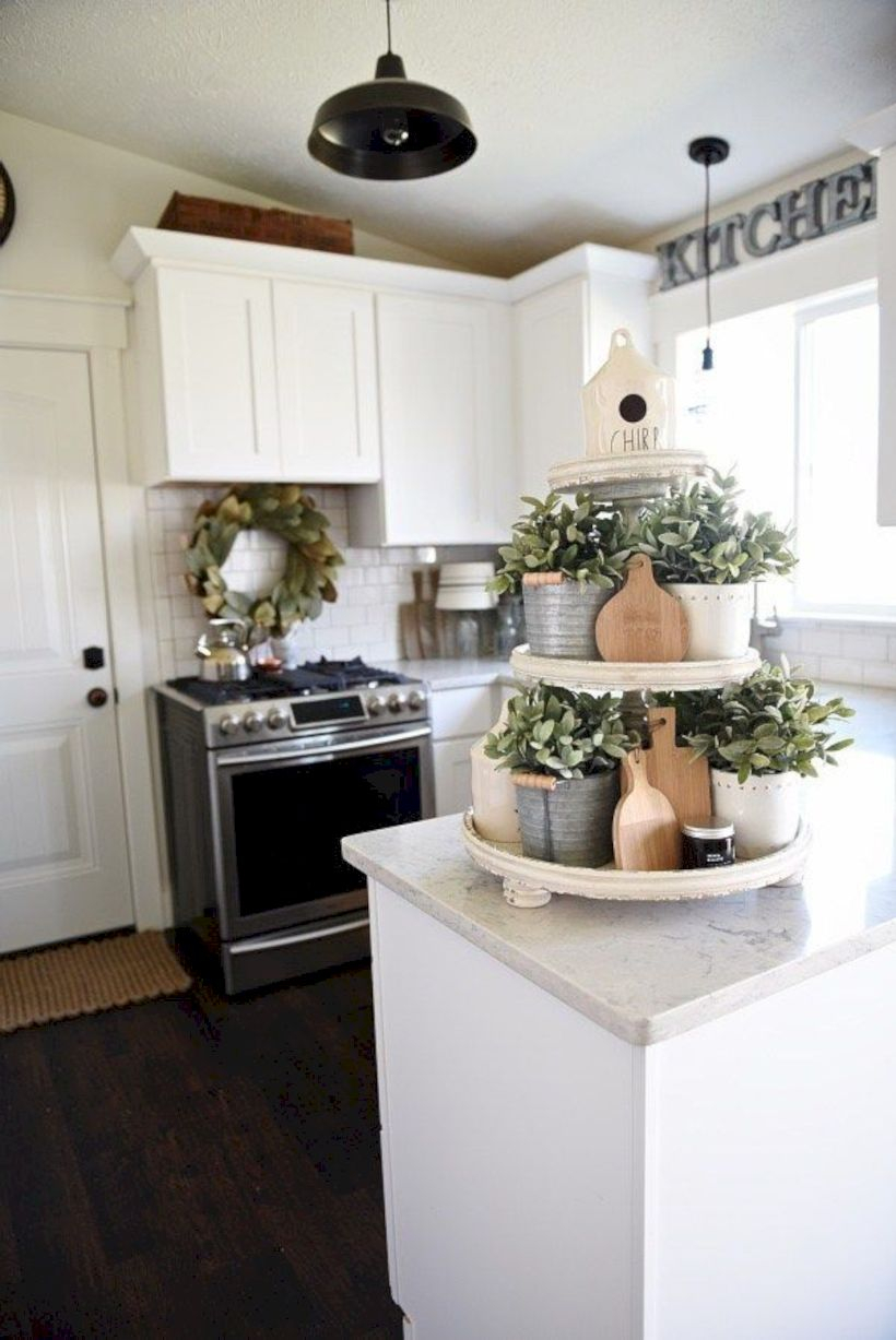 Beautiful farmhouse decor ideas for summer 07