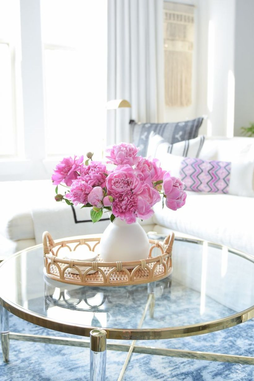 Beautiful farmhouse decor ideas for summer 14