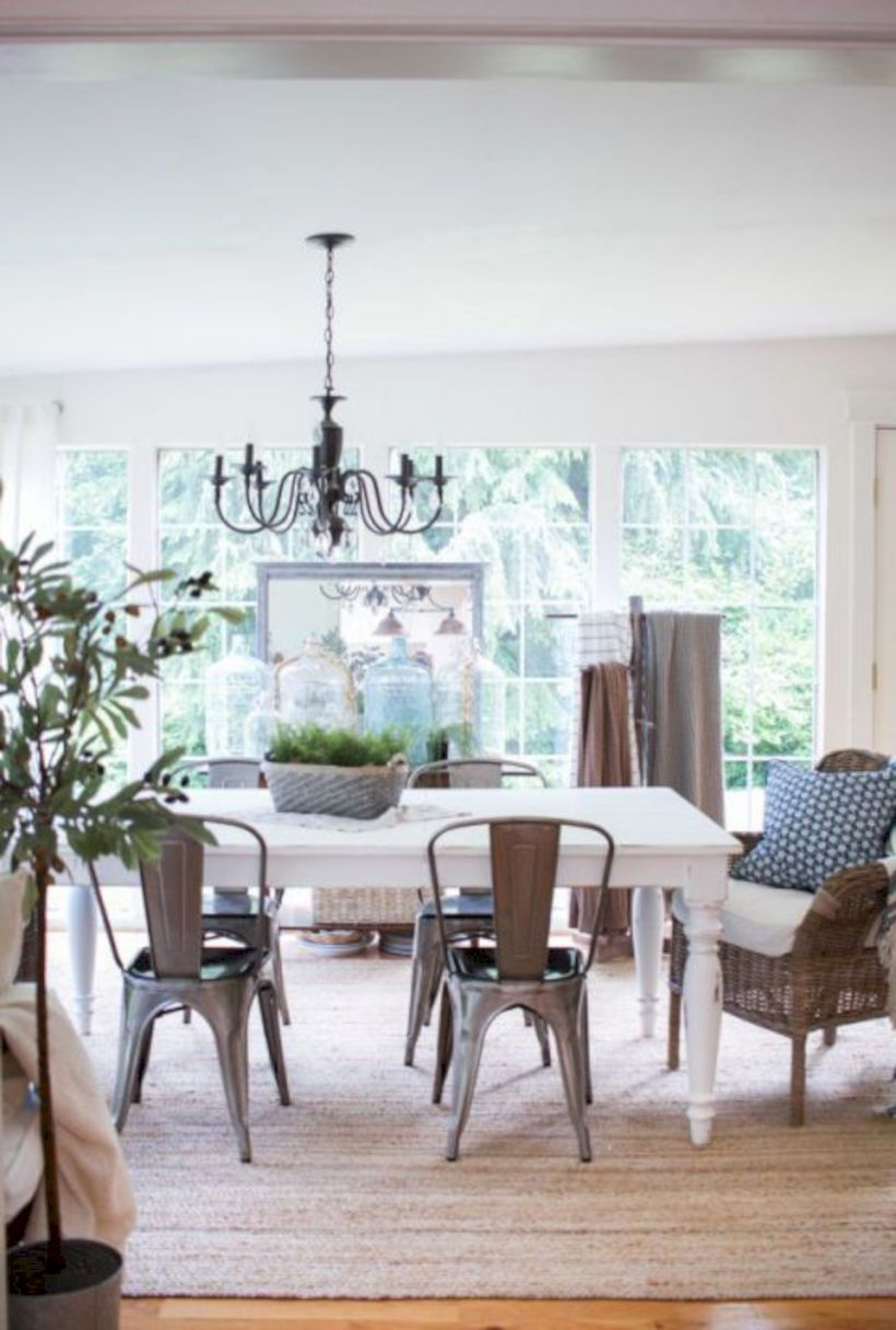 Beautiful farmhouse decor ideas for summer 40