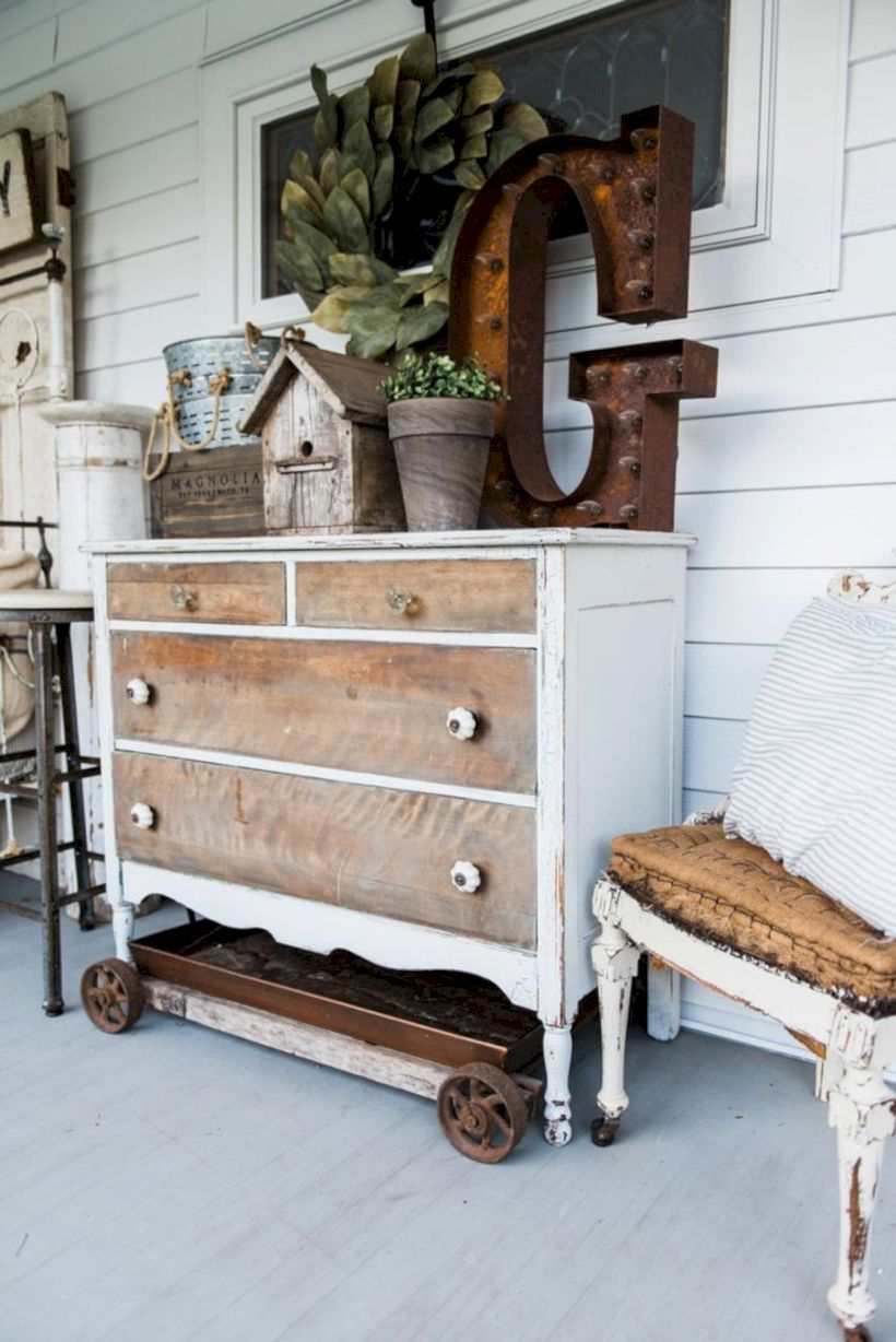Beautiful farmhouse decor ideas for summer 45