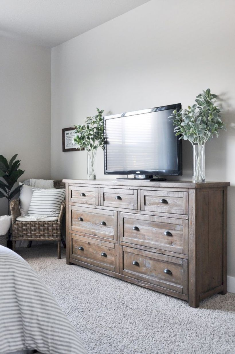 Beautiful farmhouse decor ideas for summer 46