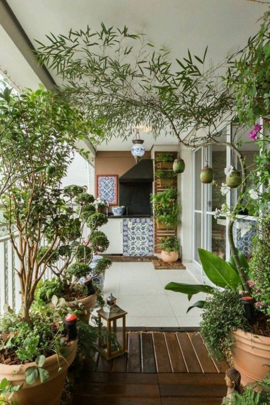 Creative small balcony design ideas for spring 10