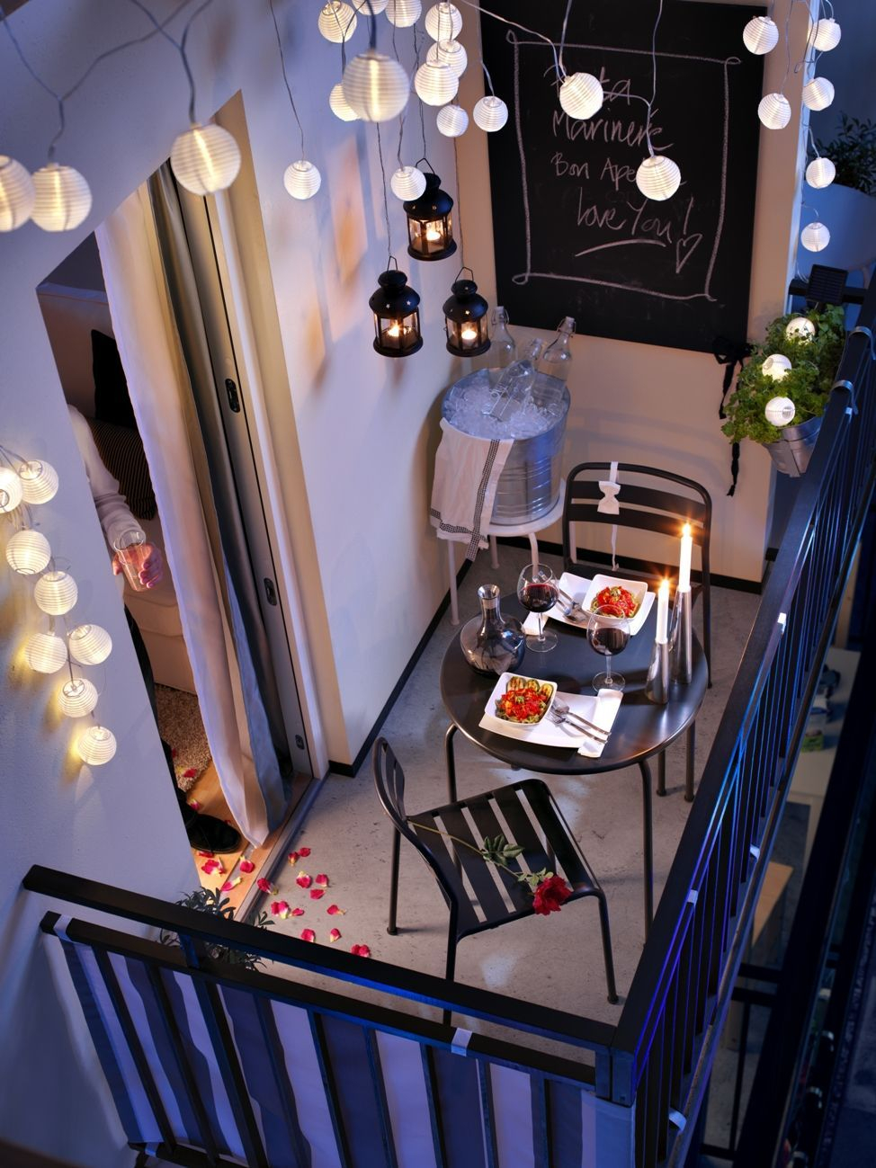 Creative small balcony design ideas for spring 39