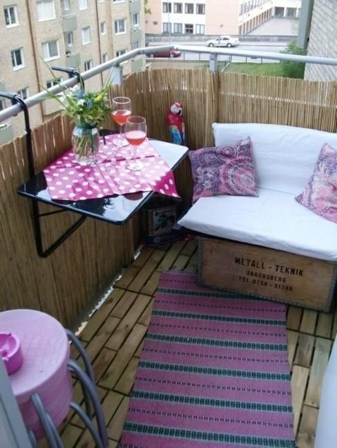 Creative small balcony design ideas for spring 42