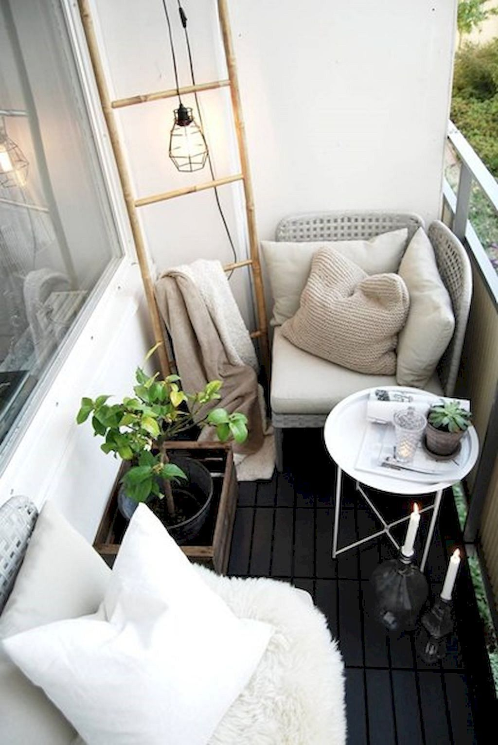 Creative small balcony design ideas for spring 43